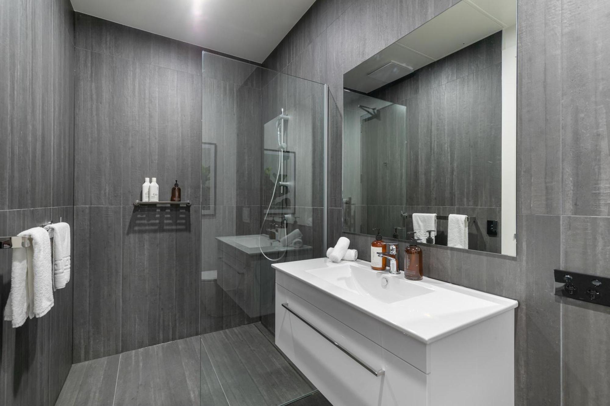 12Th Avenue Suites Queenstown Exterior photo